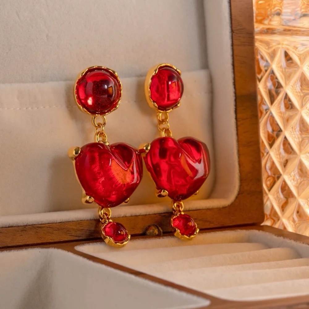 ◾️18k Gold Plated Red Heart Drop Earrings